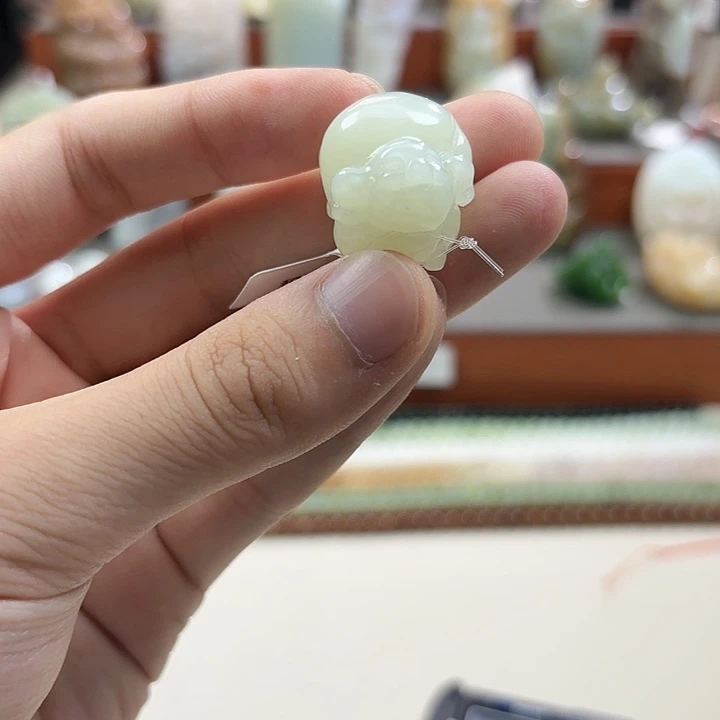 和田玉未镶嵌吊坠(不含链)