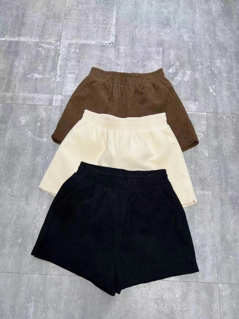【公主屋】灯芯绒百搭短裤8819