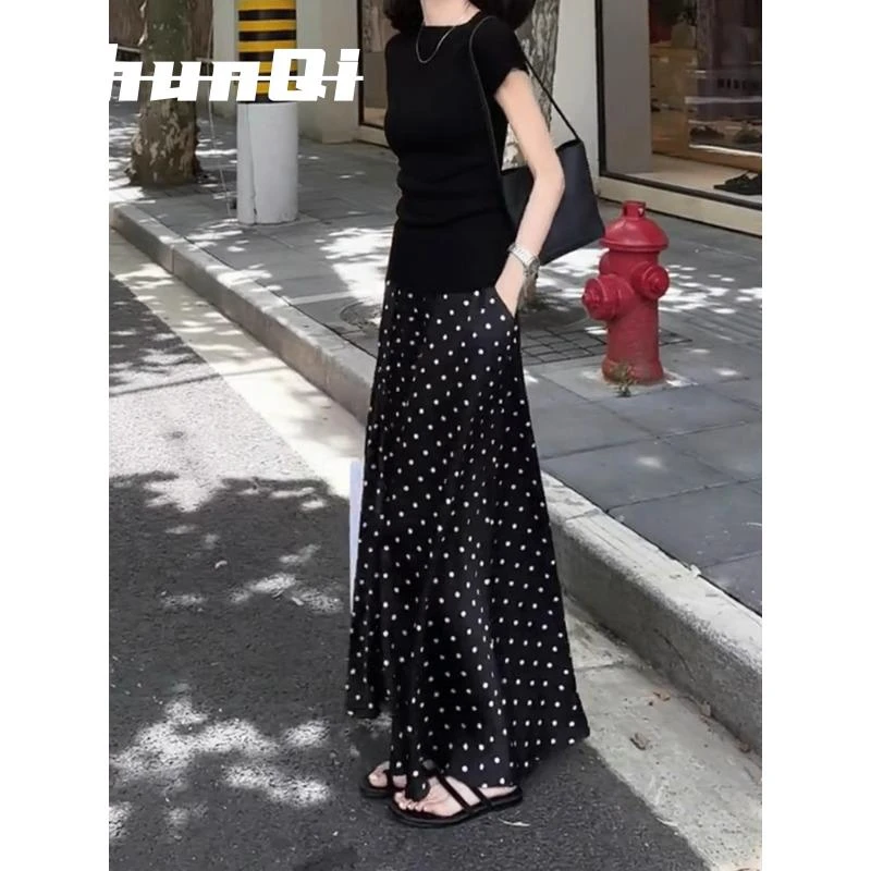 淳启大码夏季波点半身裙时髦洋气爆款小众百搭气质显瘦黑色A字裙