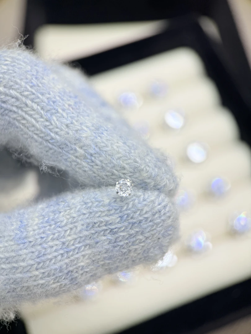 钛钢锆石耳饰 A444  白色玫瑰切锆石5mm耳骨钉耳钉耳蜗钉