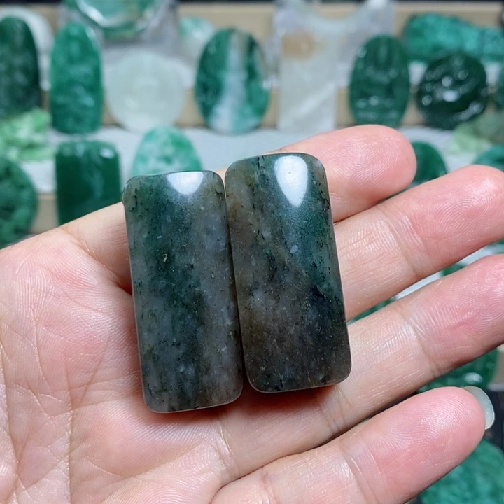 未镶嵌独山玉颈饰任选其一