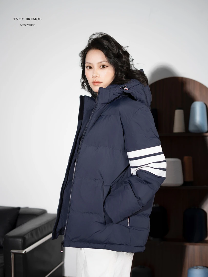 TNOM BREMOE新国标90白鸭绒男女同款纯色拉链肯豆风连帽