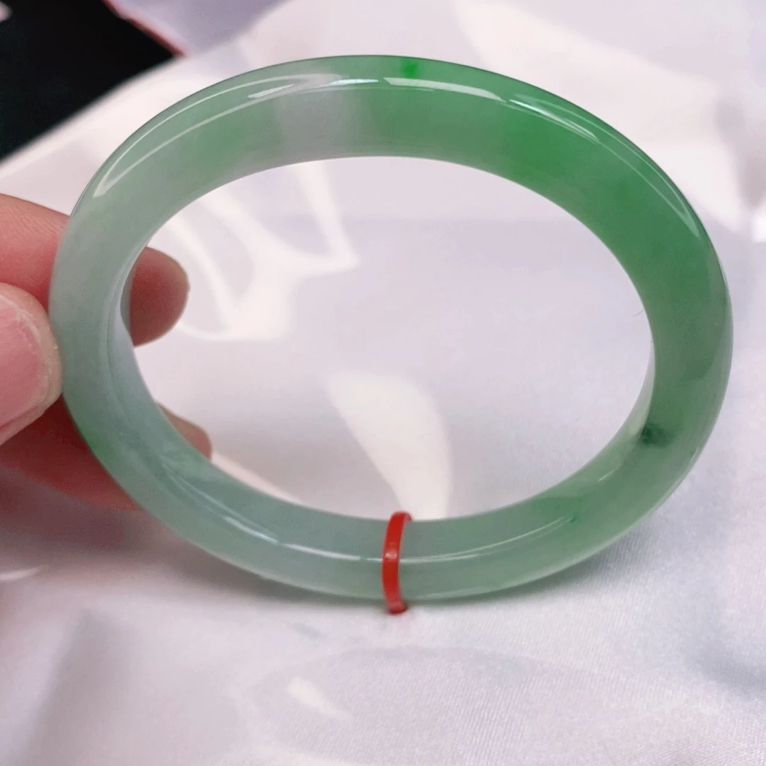 翡翠手镯未镶嵌54.7圈口贵妃