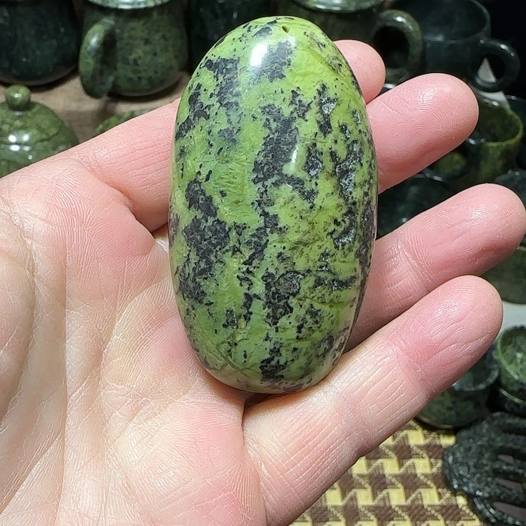 蛇纹石玉未镶嵌藏玉药王石产品