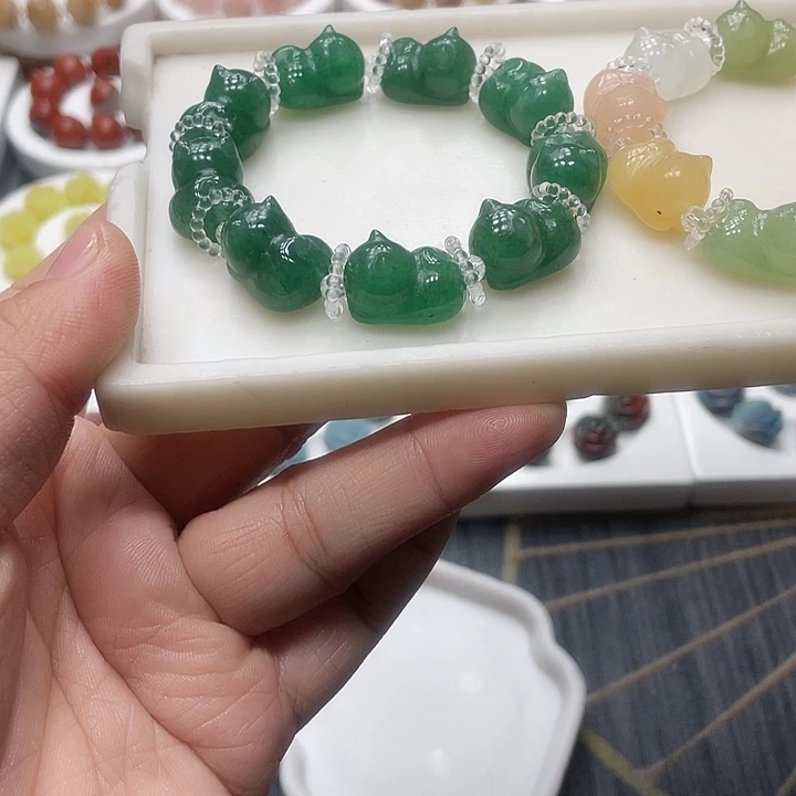 石英质玉（非洲翠）合金手串