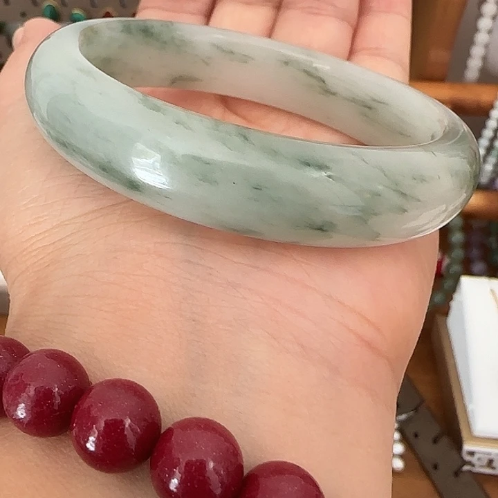 石英质玉未镶嵌手镯