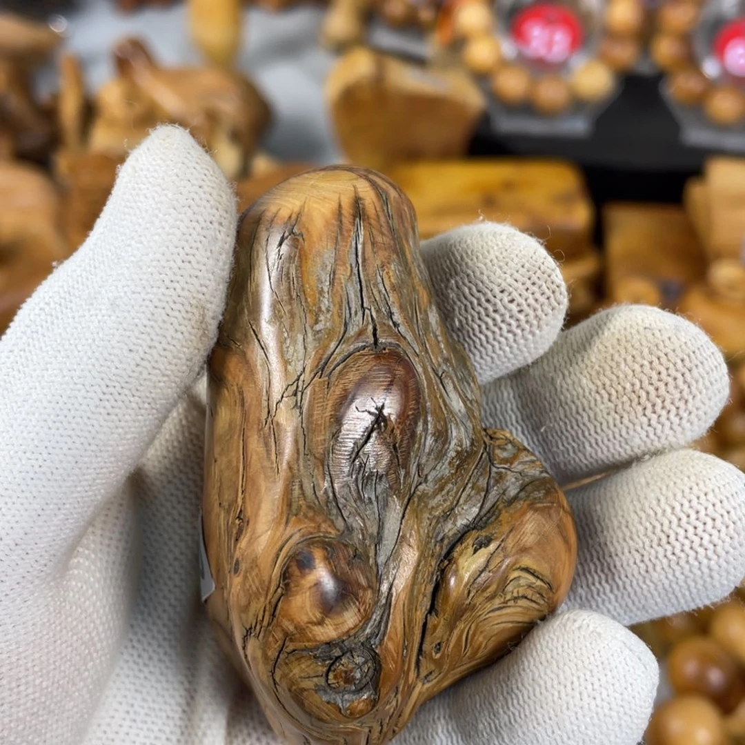 柏木笑**下太行崖柏手把件