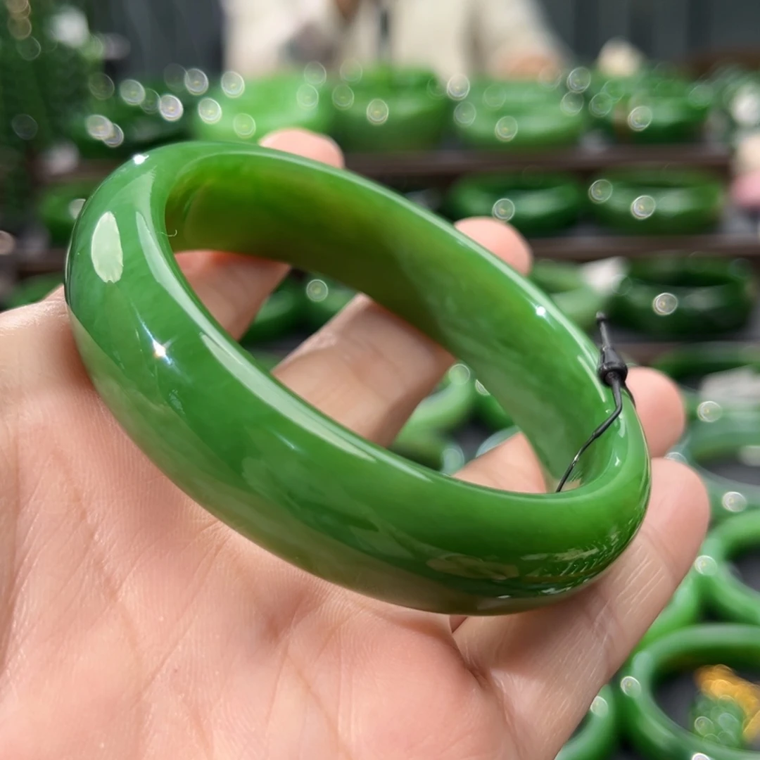 未镶嵌手镯和田玉（碧玉）
