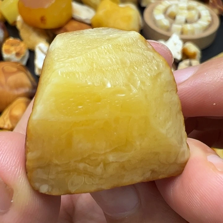 未镶嵌定制琥珀蜜蜡