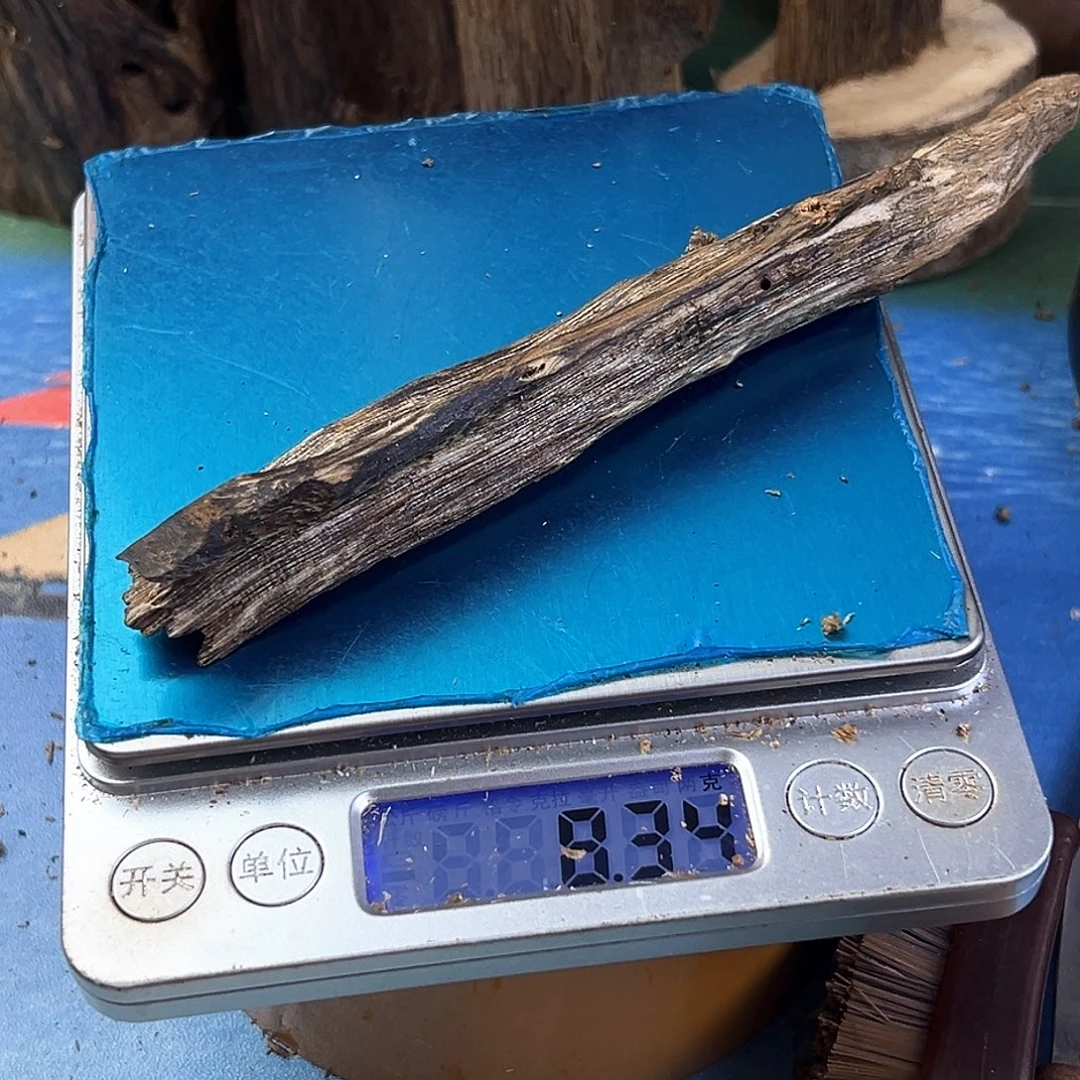 香料绿奇楠虫漏白棋8克