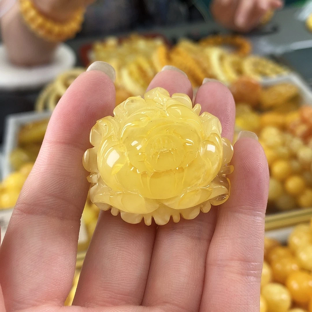 未镶嵌琥珀珠宝奇石行***间