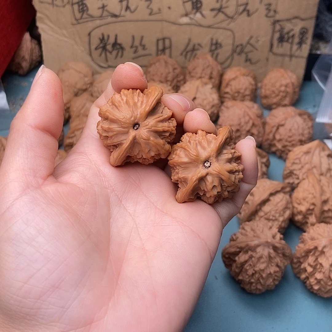 虎****吊坠文玩核桃图图29