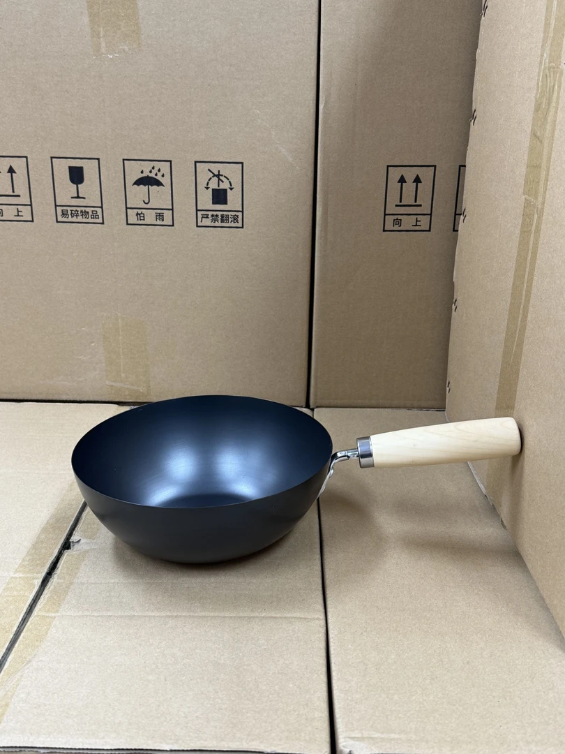 铁锅家用炒锅不粘平底锅电磁炉通用不生锈极铁氮化免开锅