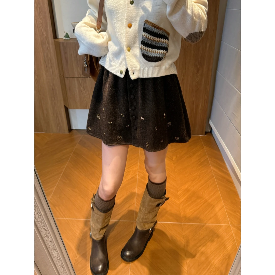 谢荞荞「秘野花廊」羊毛秋冬季款小众松紧腰轻奢珠管绣花A字短半裙