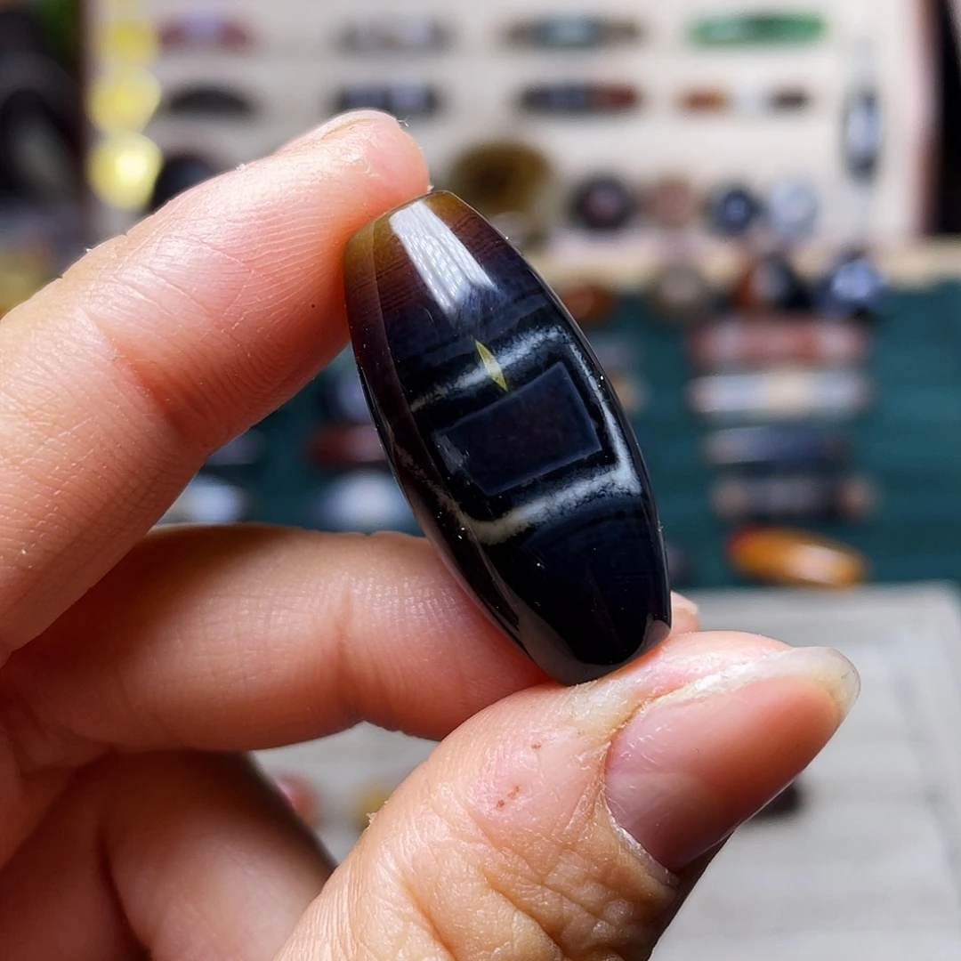 玛瑙/玉髓未镶嵌珠宝奇石