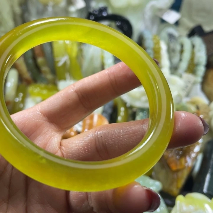 岫玉未镶嵌手镯58.口径