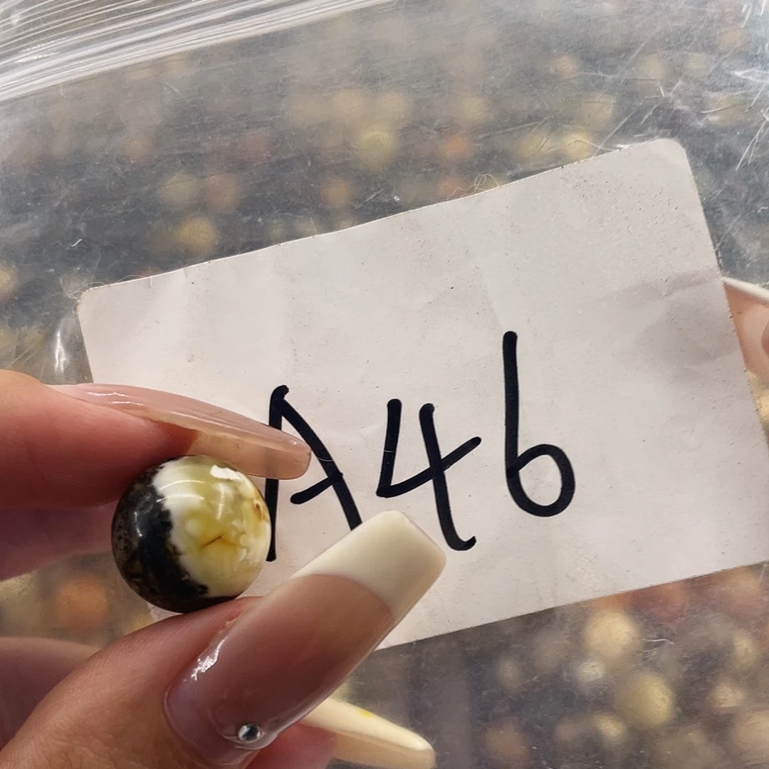 琥珀未镶嵌裸石13.7福利