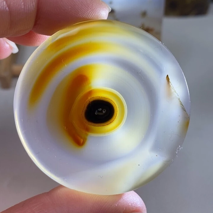 玛瑙/玉髓未镶嵌珠宝奇石