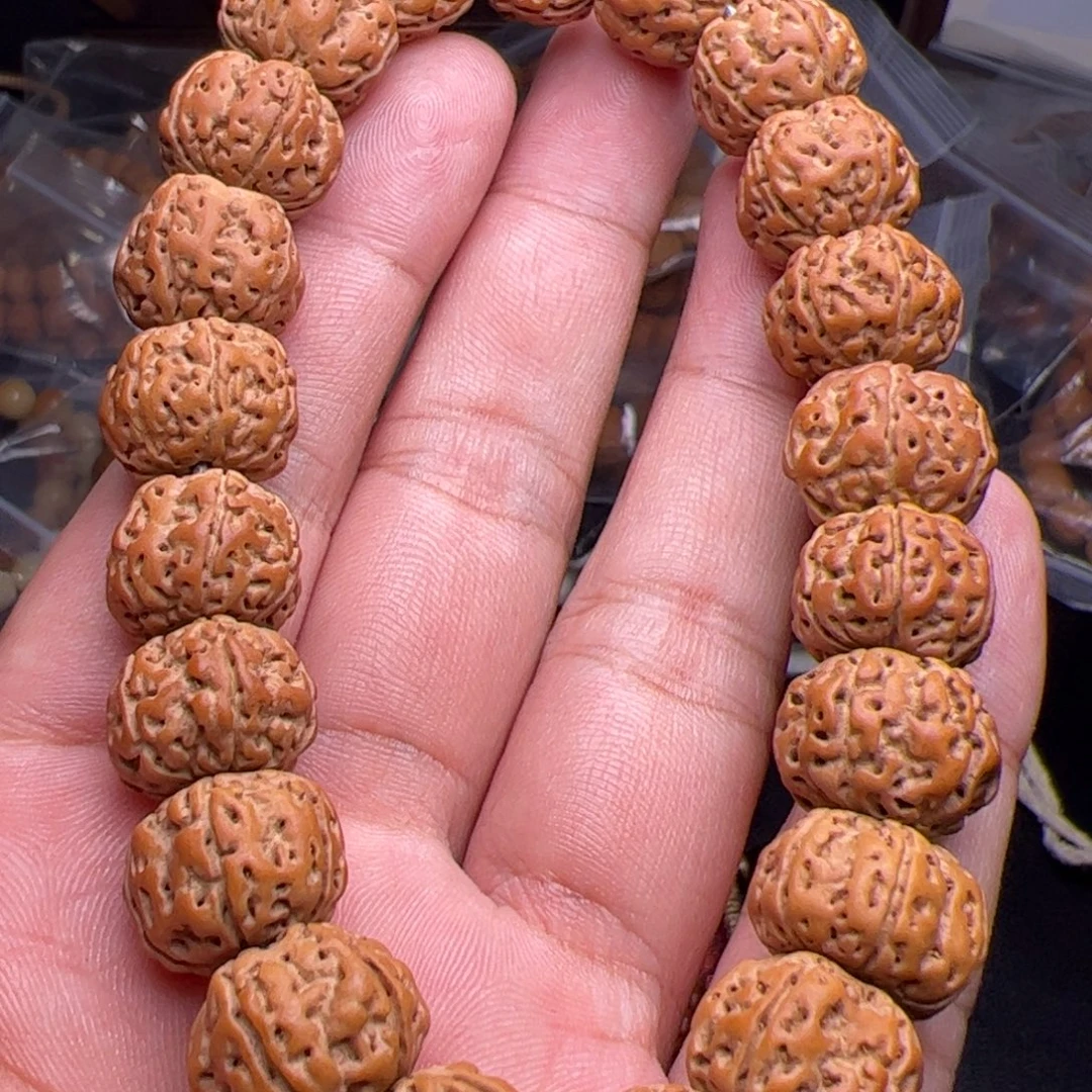 吊坠猴头核桃卡罗拉