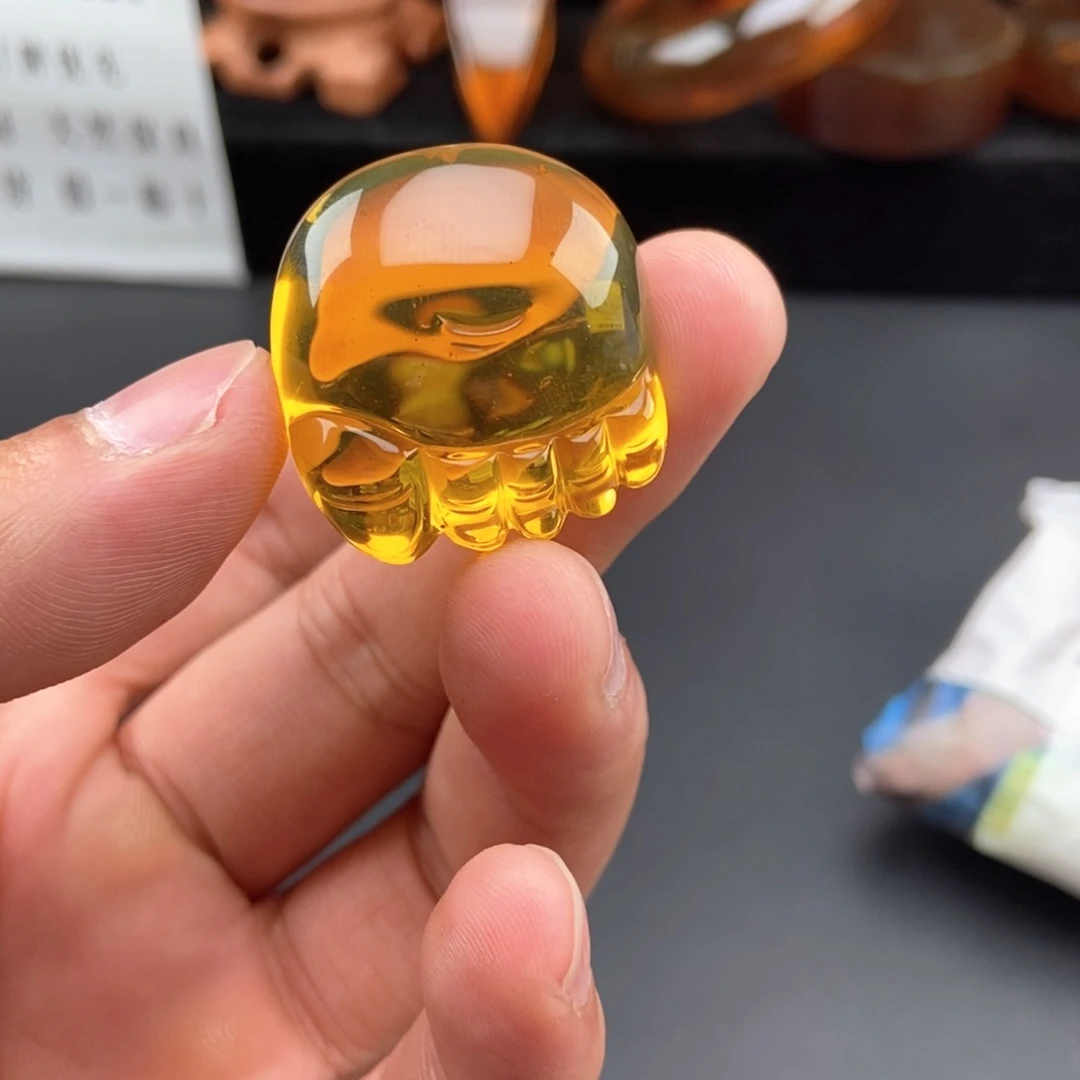 琥珀颈饰未镶嵌脚丫