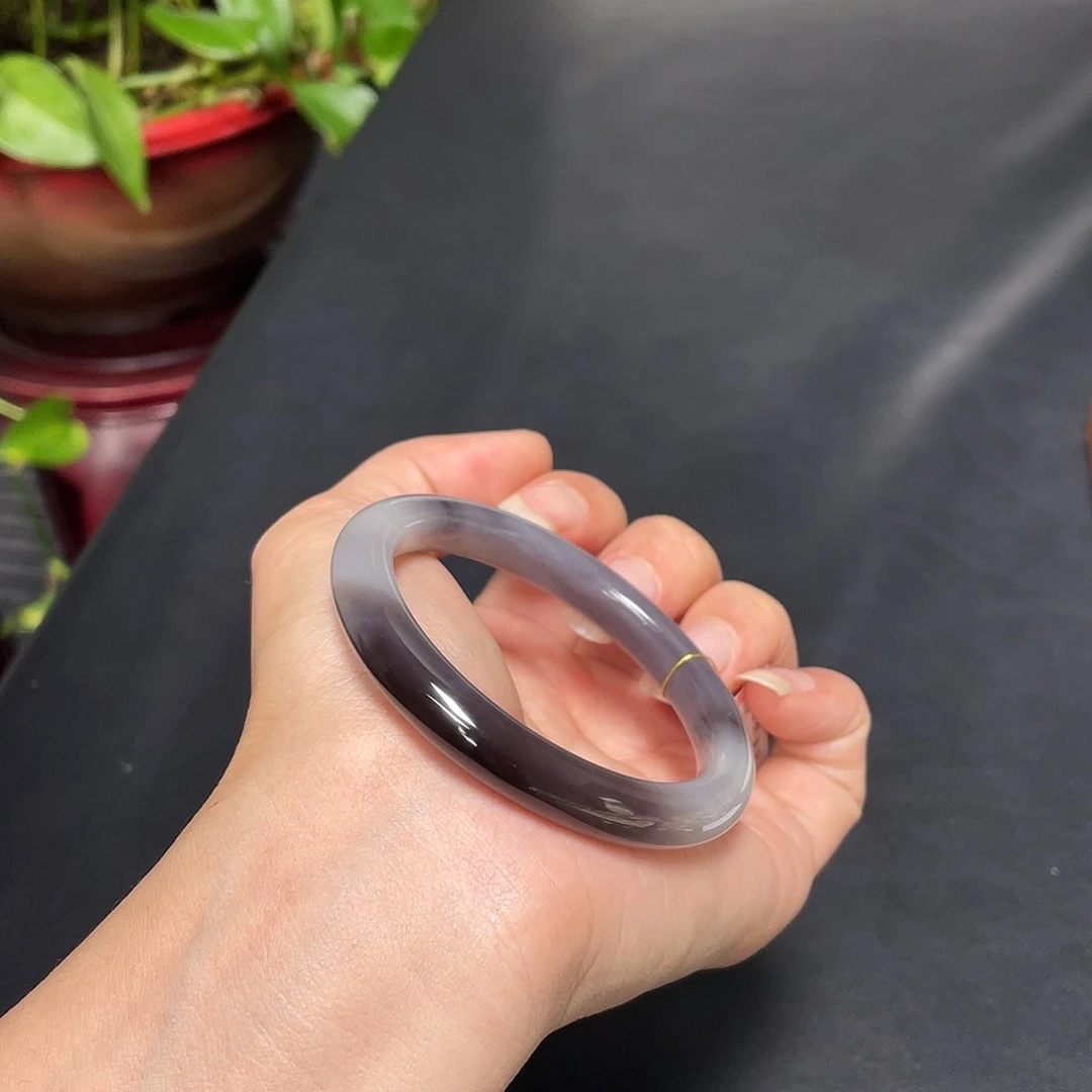 和田玉未镶嵌手镯-帝紫