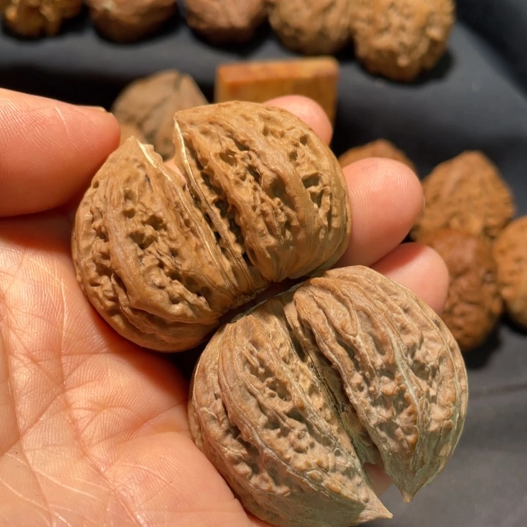 【闪购商品】文玩核桃吊坠寻*乐东北楸子2