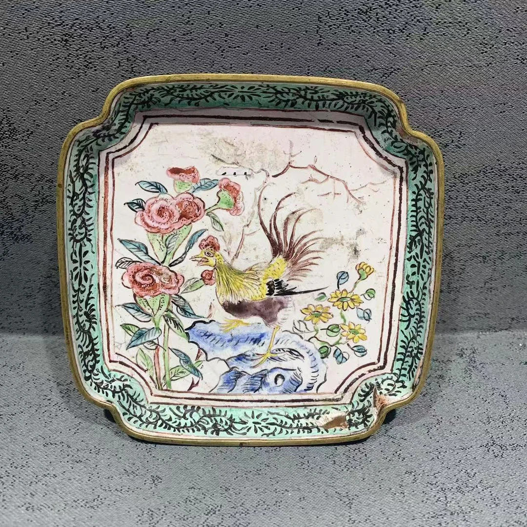 晚清粉彩锦鸡描金小蝶