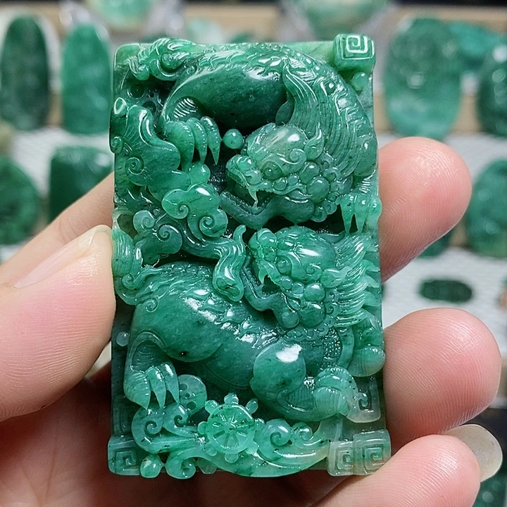 未镶嵌独山玉颈饰