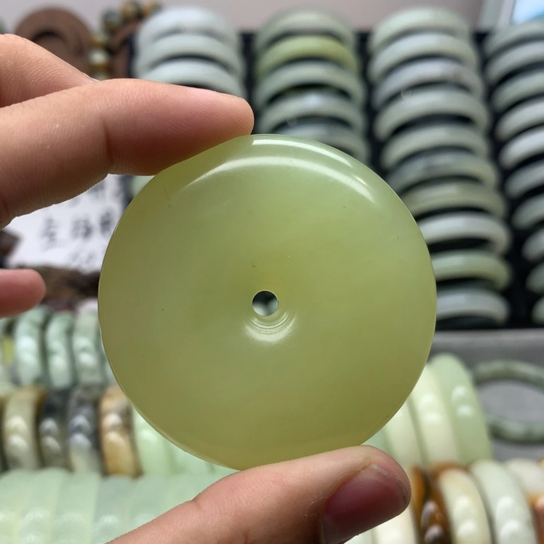 岫玉未镶嵌吊坠(不含链)