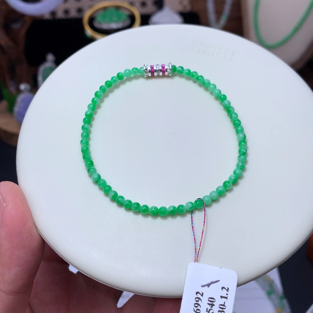 翡翠未镶嵌颈饰48小时鉴赏期，退货不扣除服务费