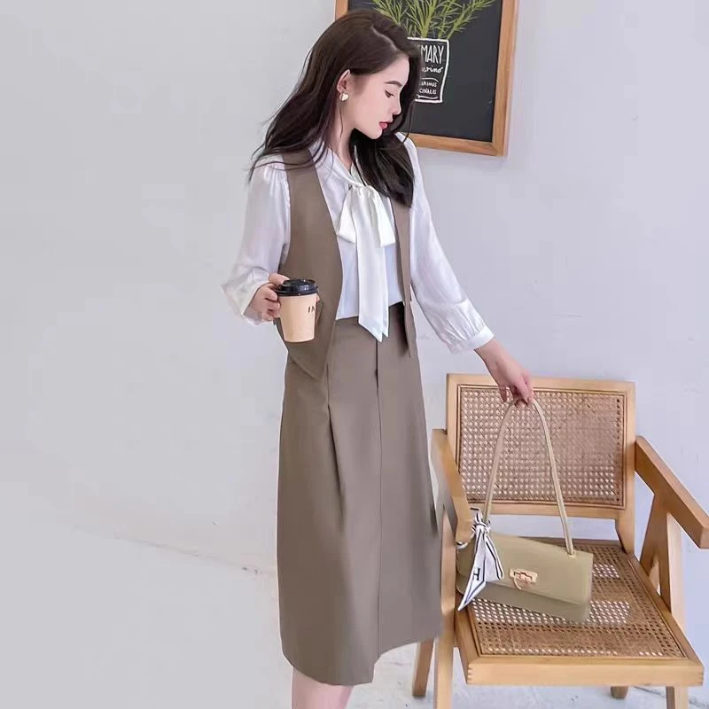 网红韩版连衣裙女潮2025春季新款女设计感小众马甲套装裙子三件套