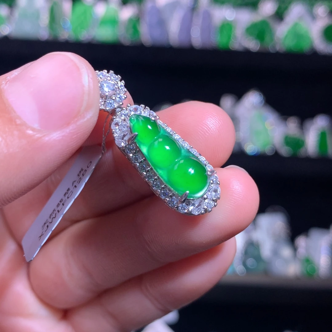 【闪购商品】颈饰银S925镶嵌翡翠天然翡翠