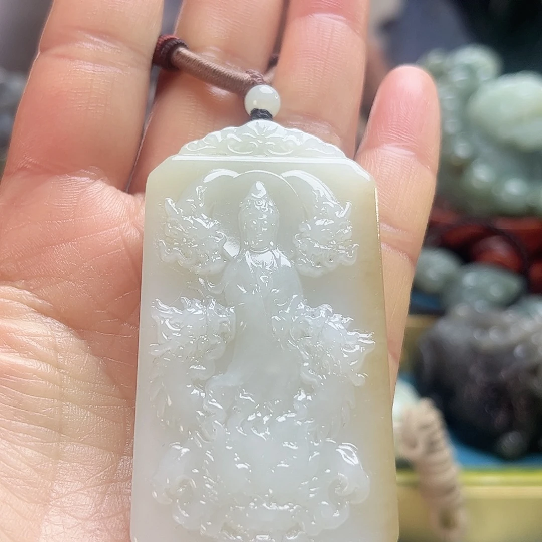 和田玉挂件未镶嵌?