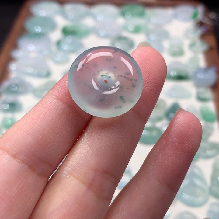 翡翠未镶嵌颈饰高冰飘花肥扣子