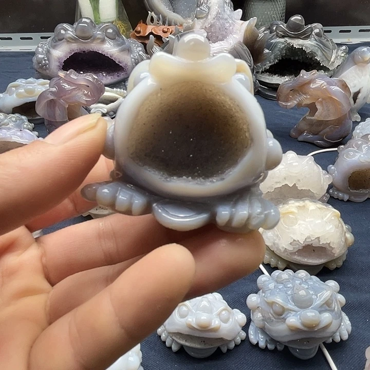 石头金蟾家居摆件