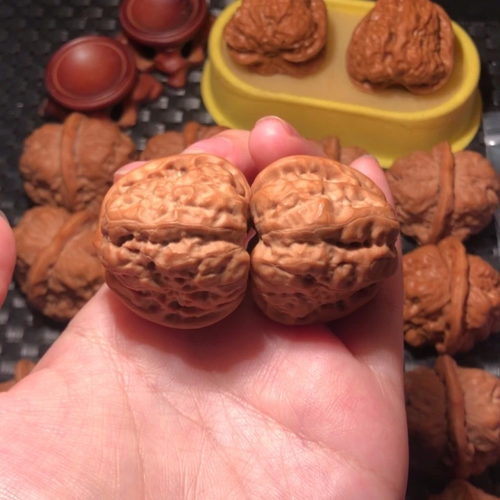 文玩核桃把件37开背八腿肌肉蛙