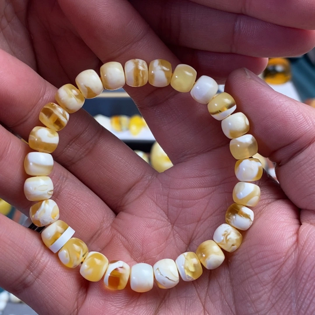 琥珀未镶嵌裸石8.7mm