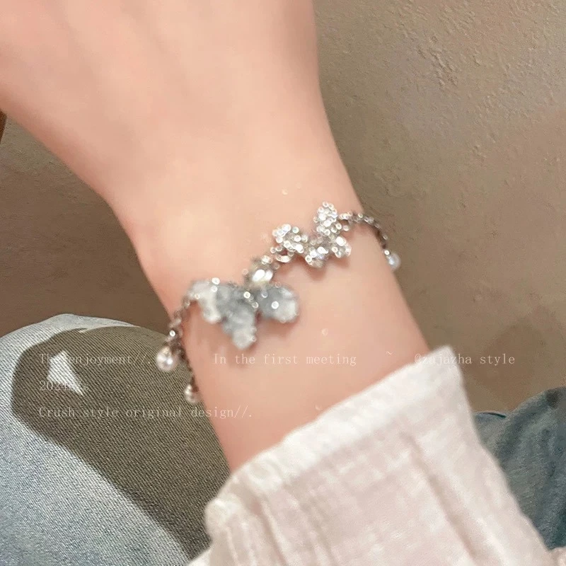 合金手镯 冰晶渐变蓝碎石蝴蝶手镯轻奢小众精致手链高级感A230