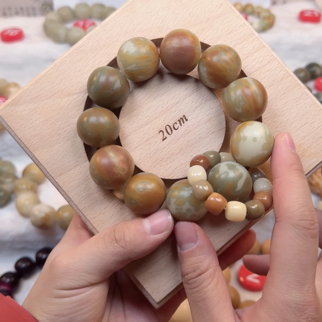 白玉菩提吊坠卡24手工干磨山水干磨王炸福利