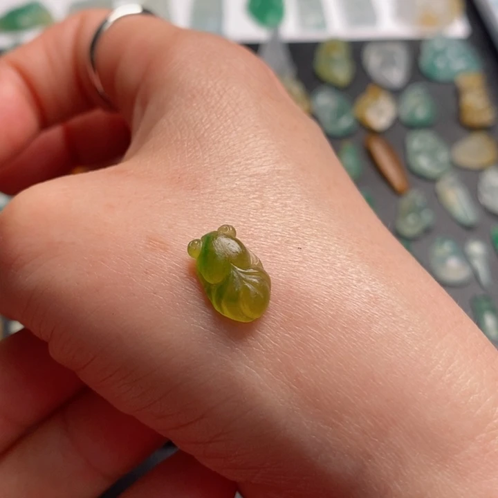 定制翡翠未镶嵌鱼