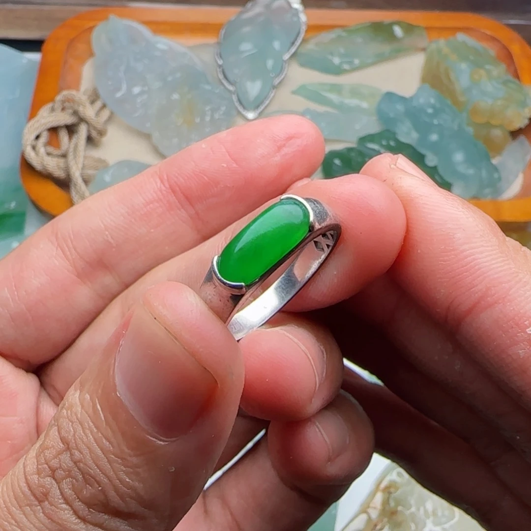 定制翡翠未镶嵌不包工