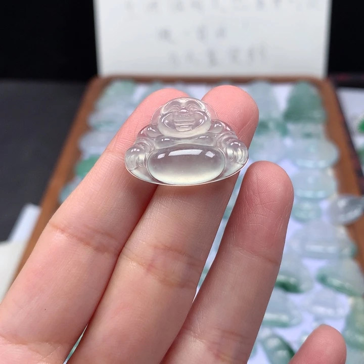 颈饰未镶嵌翡翠冰种佛公