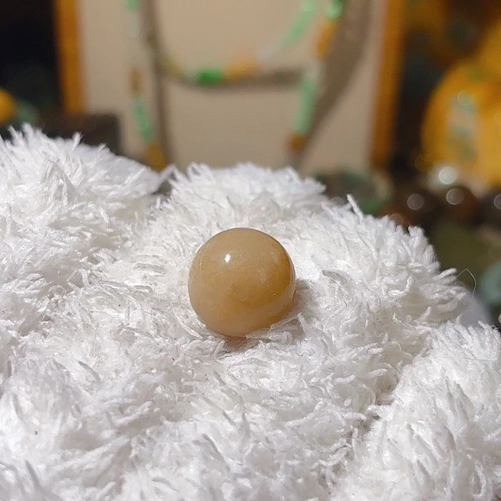 翡翠未镶嵌颈饰杏黄色，13+