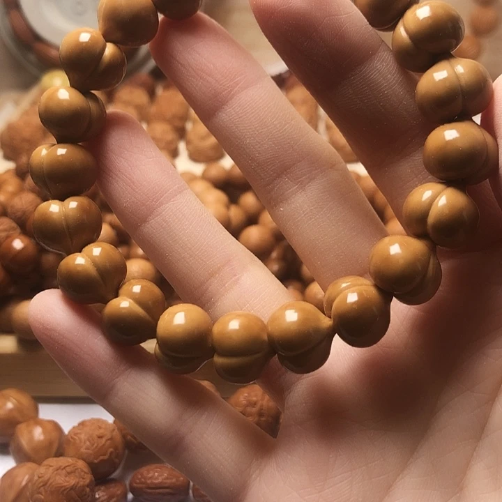 猴头雕刻屁桃手工