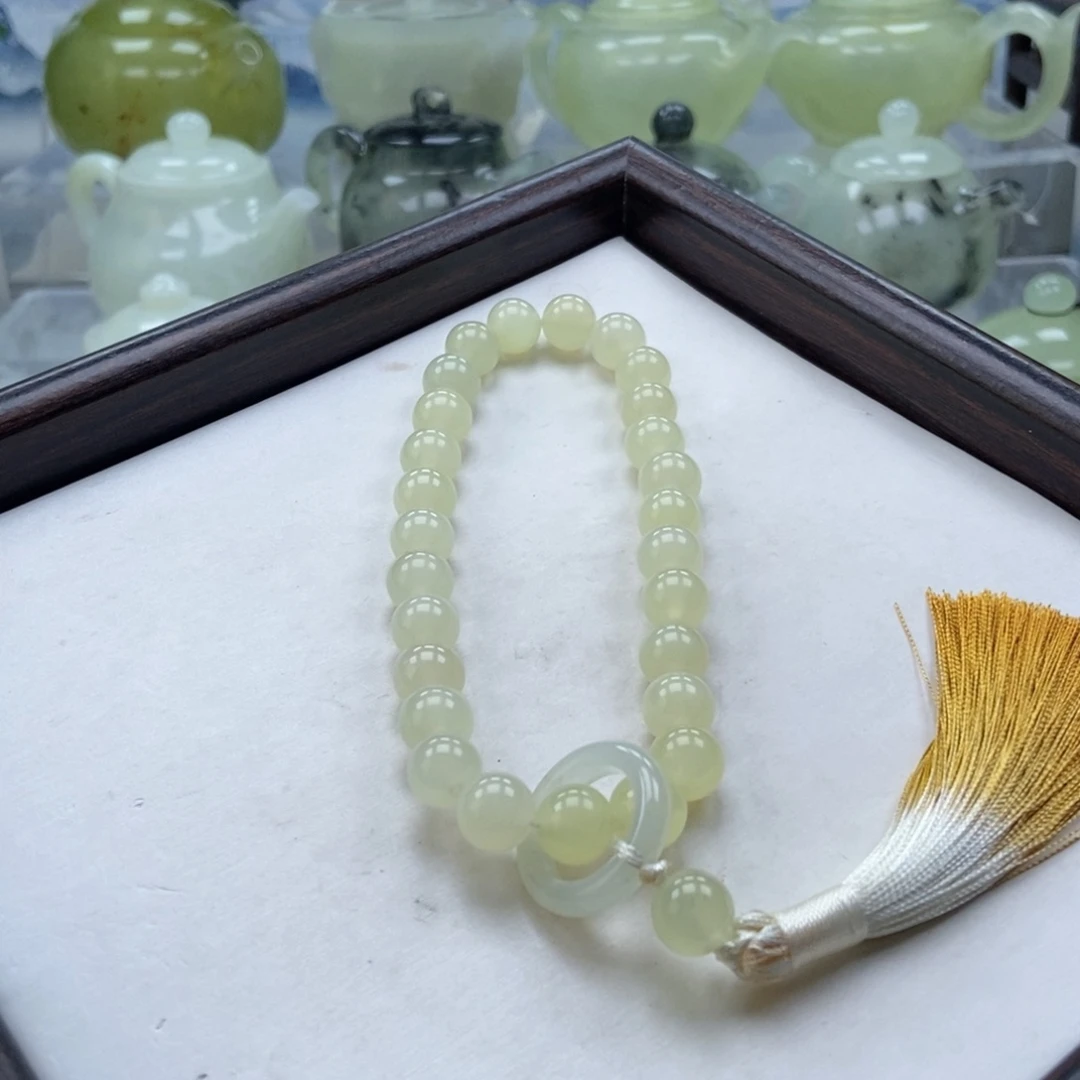 蛇纹石玉未镶嵌手持