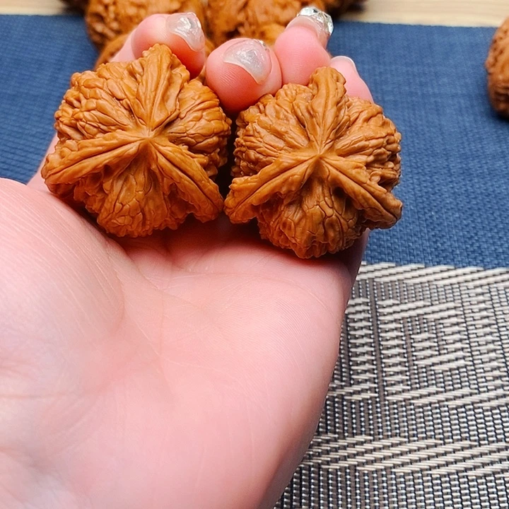 寶****文玩核桃吊坠三棱