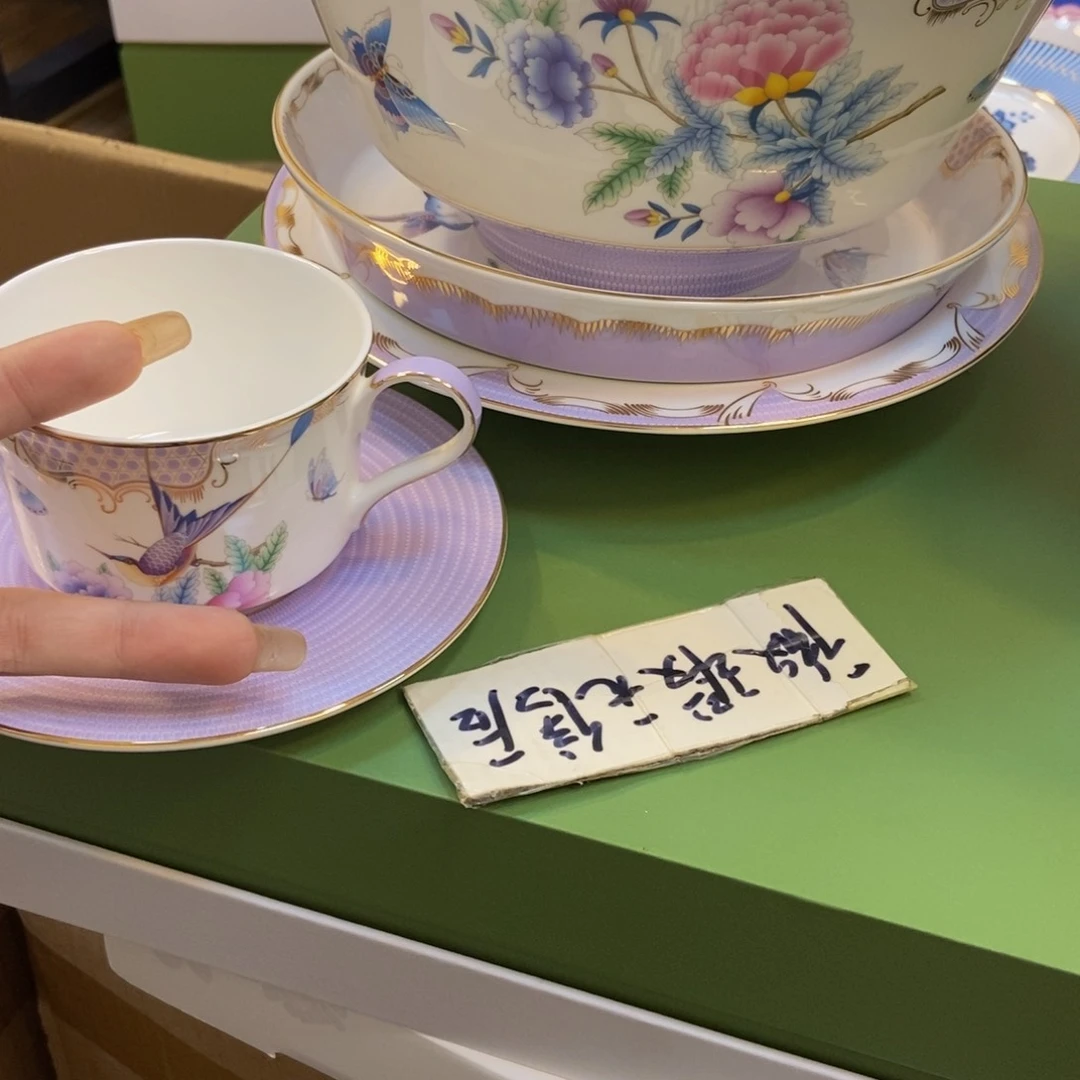 瓷片飞****萄杯碟2套………………………………