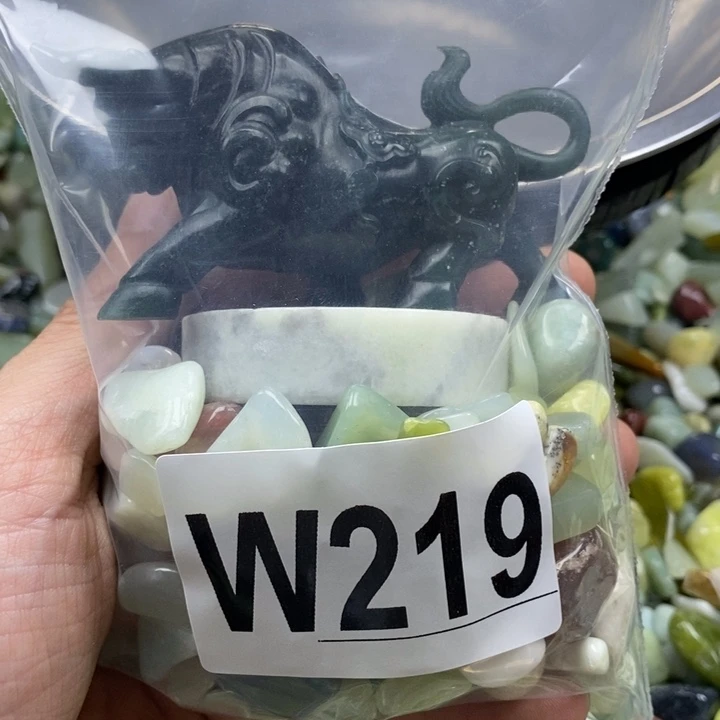 蛇纹石玉未镶嵌鱼缸石