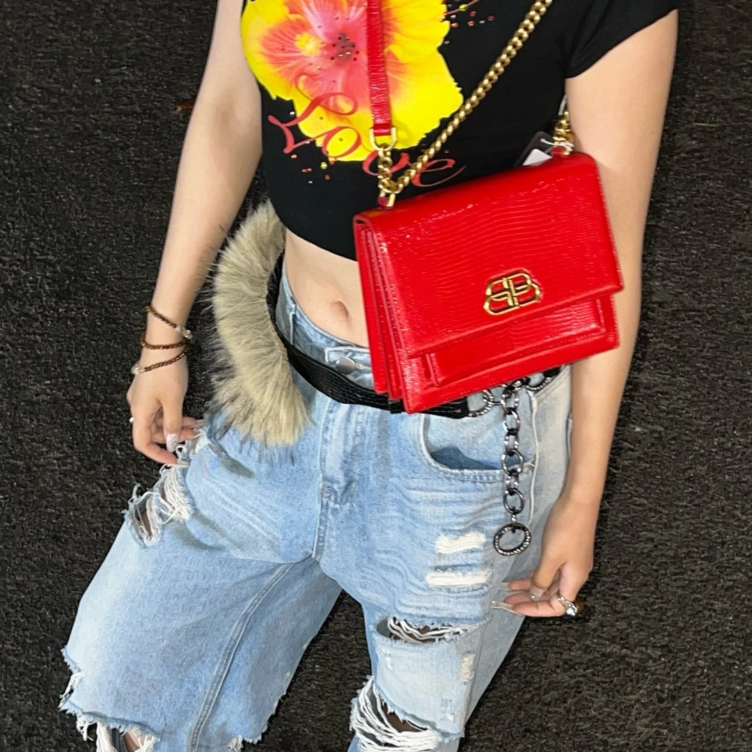 95新 Balenciaga/巴黎世家 红色金扣链条包/8861