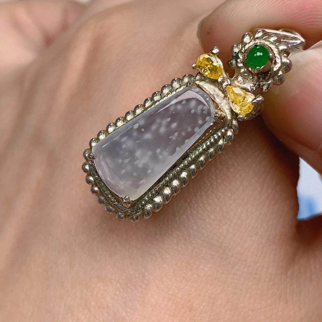 翡翠戒指未镶嵌翡翠